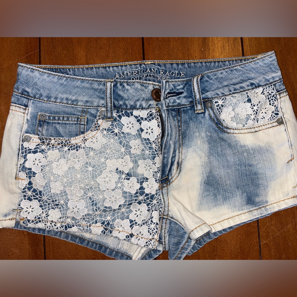 American Eagle Flowery knitted Jean Shorts